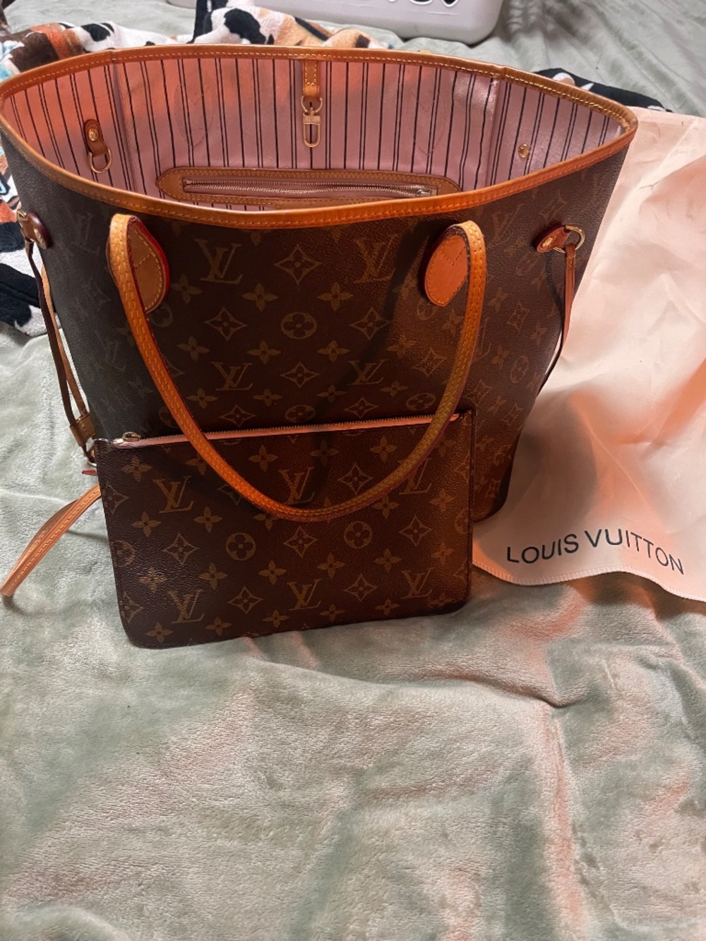 Louis Vuitton Monogram MM Neverfull - Picture 5 of 6